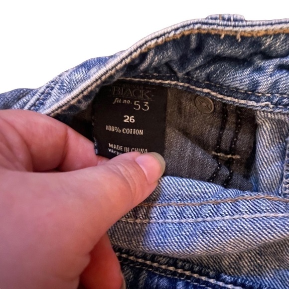 𝅺BUCKLE Black Denim Blue Shorts w/Embroidery Stitching Detailing & Raw Hem - Picture 7 of 7